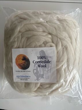 100% Corriedale Wool Roving – 500g Natural Undyed